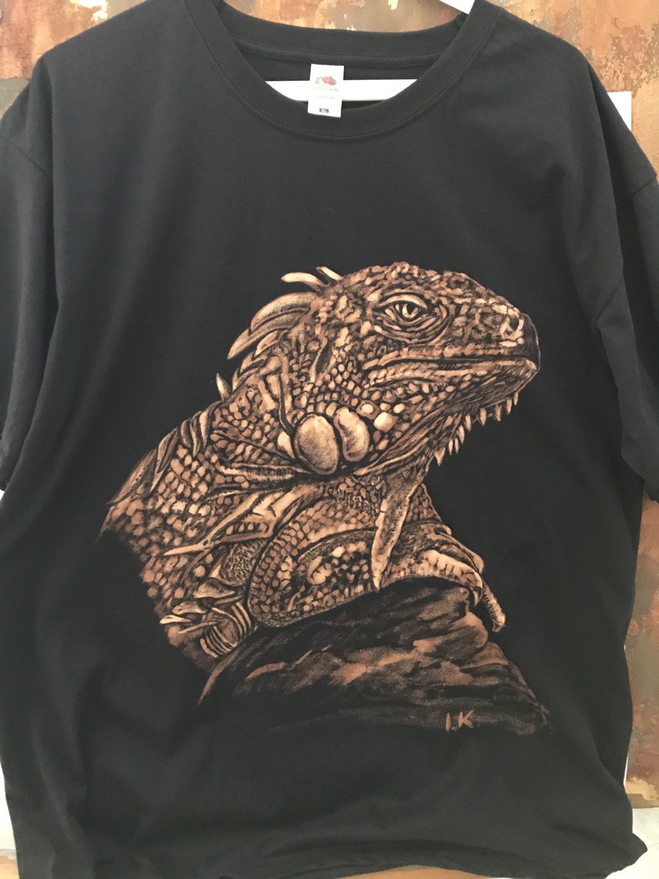 Lizard Bleach painted T-shirt