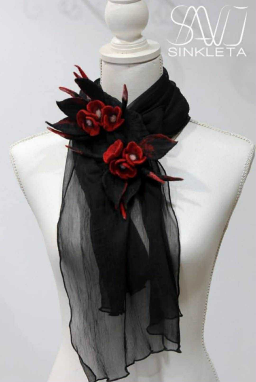 Silk scarf-jewel